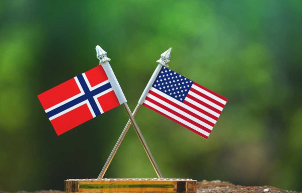 Os Estados Unidos são a maior potência econômica dos países desenvolvidos, e a Noruega é o país com melhor IDH do mundo.