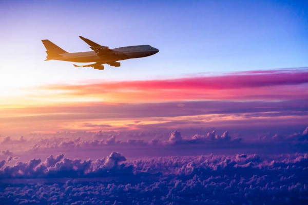 Na camada da atmosfera conhecida como estratosfera, circulam os aviões a jato.