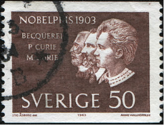 Um selo impresso na Suécia mostra Nobel Antoine Henri Becquerel, Pierre e Marie Curie, circa 1963.