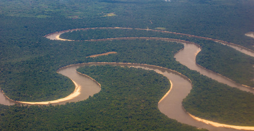 No Brasil este tipo de clima pode ser encontrado na Bacia do Rio Amazonas na região norte do país, próxima a linha do Equador