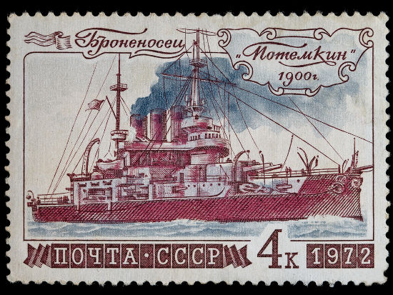 Selo soviético retratando o encouraçado Potemkin, onde ocorreu a rebelião dos marinheiros em 1905 **