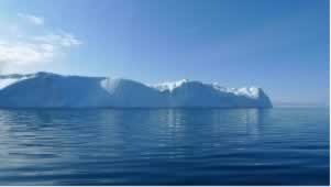 Os icebergs são constituídos de água doce