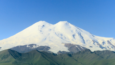 Monte Elbrus, o ponto mais alto da Europa, com 5.642 metros acima do nível do mar