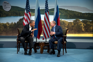 Os presidentes Barack Obama (EUA) e Vladmir Putin (Rússia) durante reunião do G-8