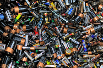 Bateriase pilhas em um centro de reciclagem em Fairfax, EUA – 2009.*