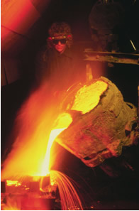 O monóxido de carbono é usado em siderúrgicas na produção de ferro